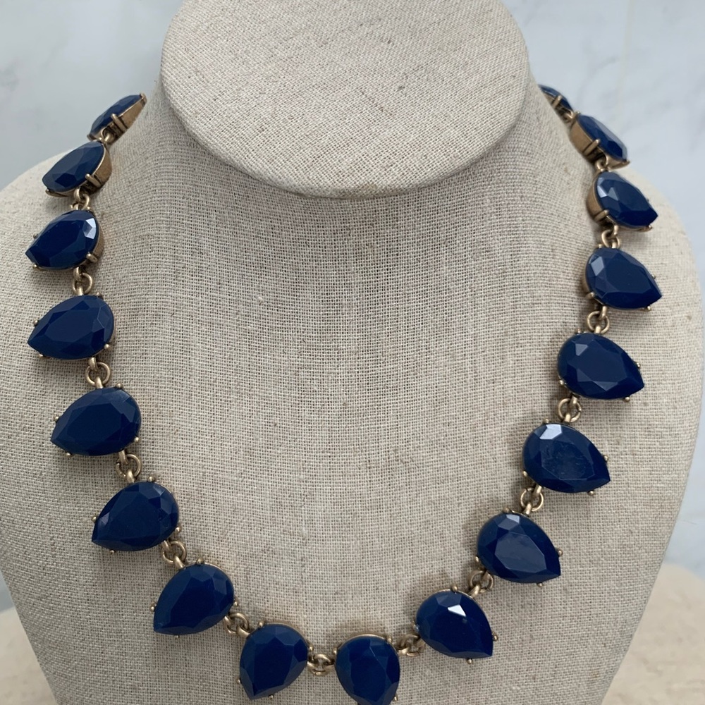 Elegant Blue Teardrop Necklace